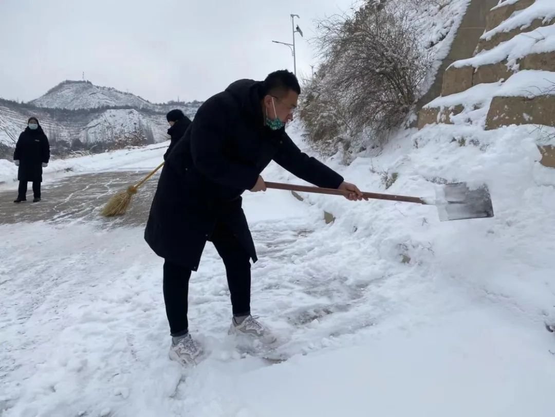 新春佳节的温暖守护 | 美高梅集团4688am以行动誊写责任，，，，拾金不昧照亮人心